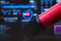 Penyiar radio wajib bertransformasi jadi seller digital handal. Pelajari strategi monetisasi, menguasai platform, dan jadi influencer kredibel.