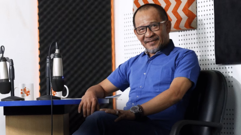 Presiden FDR Harley Prayudha mengenai visi besar radio Indonesia. Di tengah digitalisasi, ia menyerukan radio harus bertransformasi menjadi Arsitek Audio dan penyedia solusi Integrated Campaign Berbasis Data untuk mencapai model bisnis yang berkelanjutan. - Foto Harliantara 