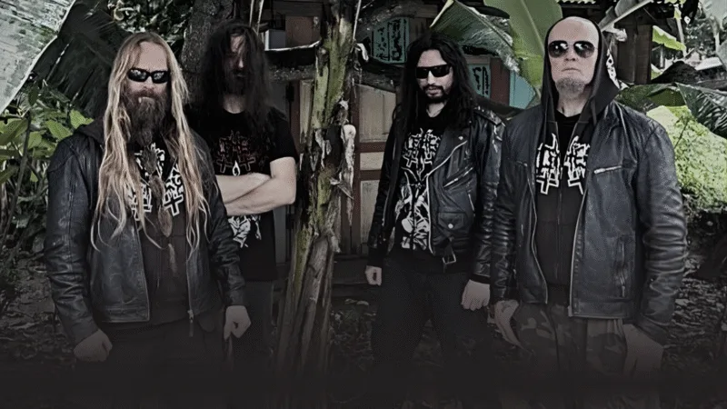 Band metal Austria, Belphegor Foto di Pohon Pisang dan jajan di minimarket Solo. Aksi unik ini viral jelang tampil di Rock In Solo Festival 2025. - foto IG belphegor_official

