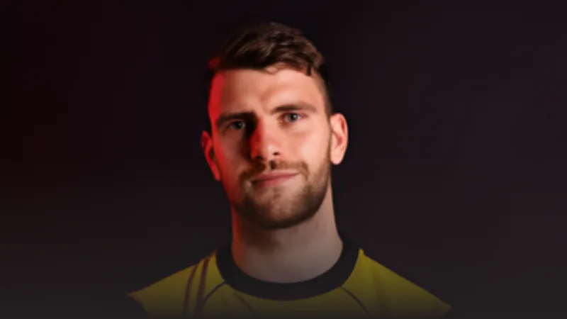 Maarten Paes bantah rumor ke Persib Bandung. Kiper FC Dallas menegaskan belum ada kesepakatan transfer dan meminta publik tak percaya kabar yang belum resmi. -foto martin paes facebook