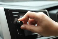 Tampilan radio mobil yang masih menjadi pilihan pendengar saat berkendara