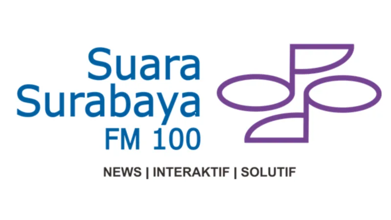 Pada masa awal siaran, Suara Surabaya tidak langsung menggunakan format berita. Radio ini sempat memutar berbagai jenis musik seperti musik klasik dan jazz.

foto : Istimewa